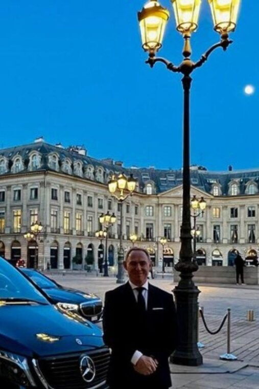 paris-domaine-de-chantilly-private-tour-in-a-mercedes-van