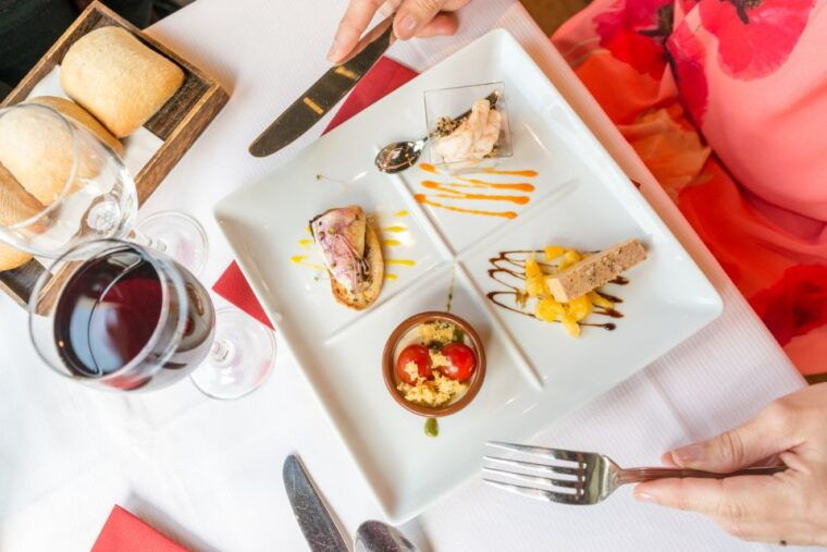 paris-early-evening-dinner-cruise-on-the-river-seine