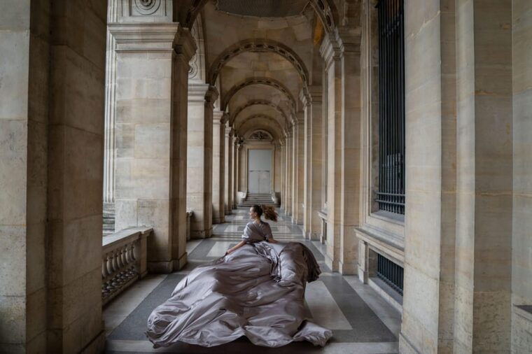 paris-eiffel-tower-flying-dress-photoshoot