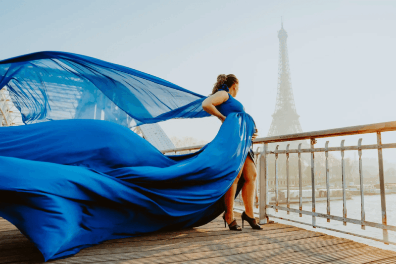 paris-eiffel-tower-glamor-photoshoot-with-dress-options