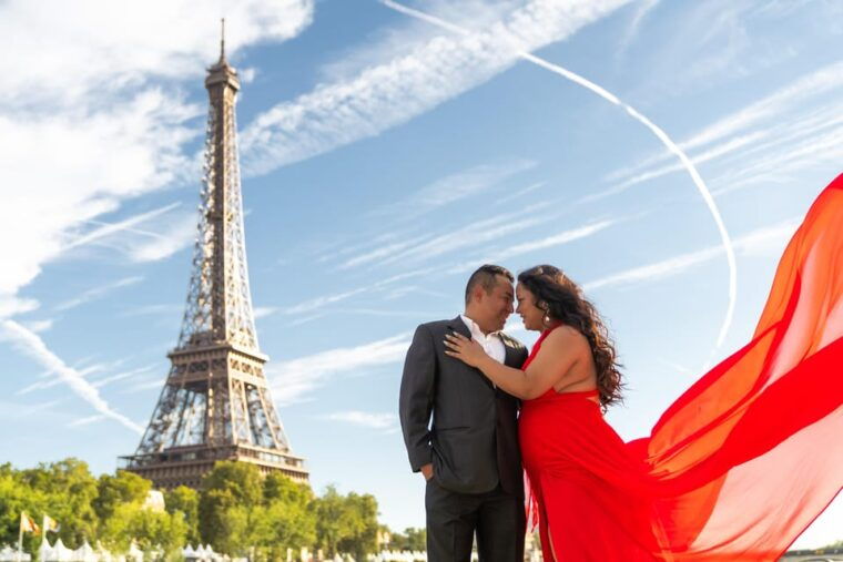 paris-eiffel-tower-glamor-photoshoot-with-dress-options
