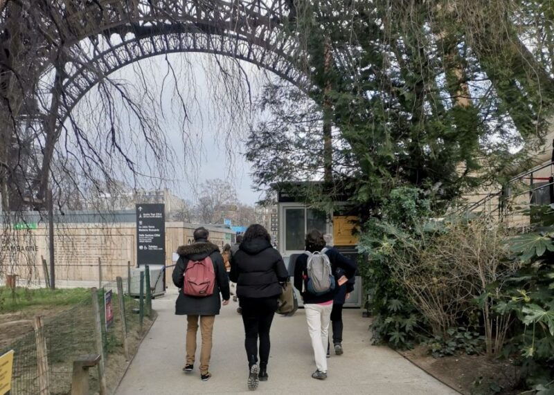 paris-eiffel-tower-guided-tour-with-summit-access