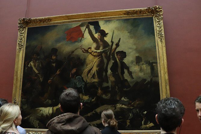 Paris Eiffel Tower, Notre Dame, Louvre and Montmartre Guided Tour - Lunch Break and City Wandering
