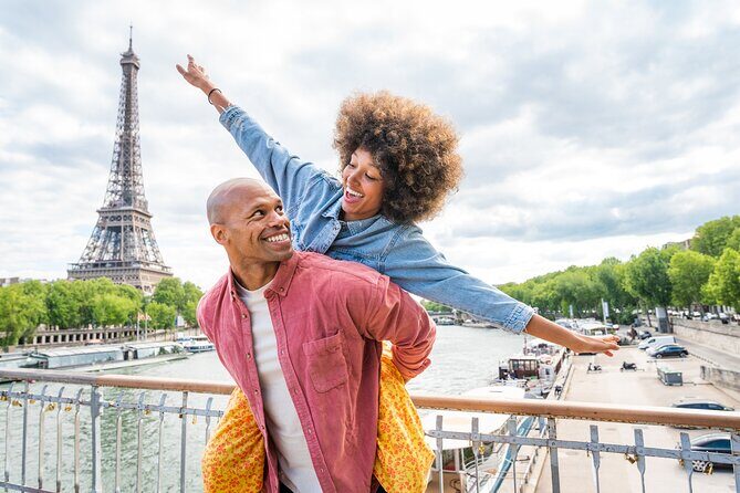 Paris: Eiffel Tower Photo Shoot - Navigating Location and Logistics
