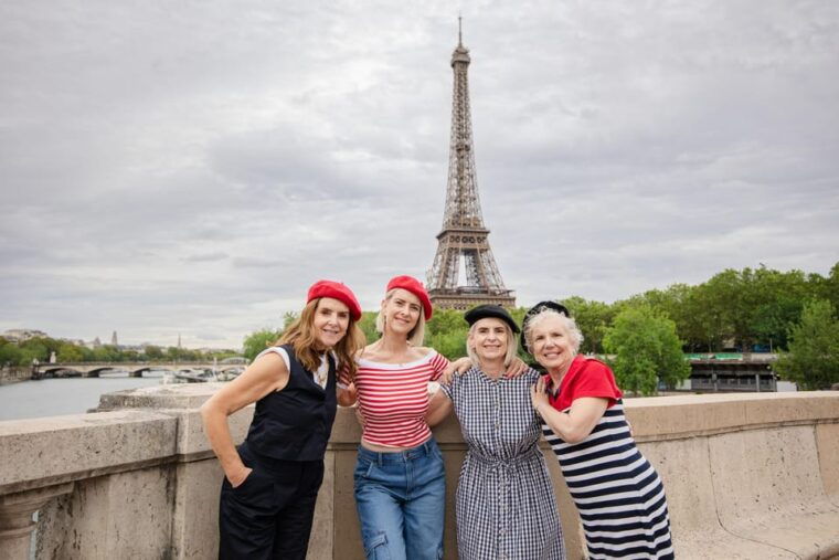 paris-eiffel-tower-photoshoot-spring-romantic-special