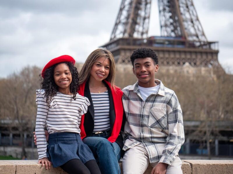 paris-eiffel-tower-private-photoshoot-experience