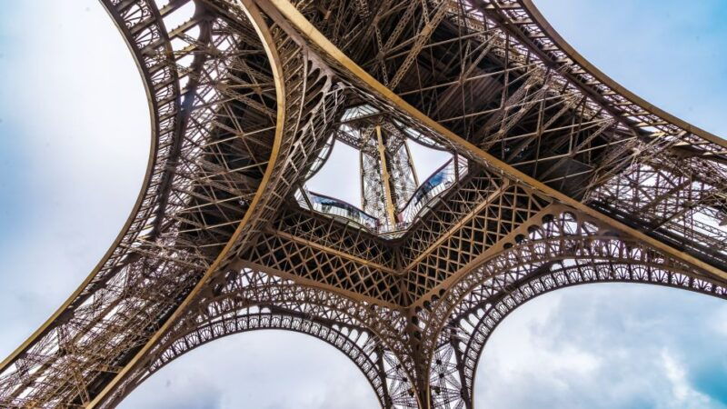 paris-eiffel-tower-stairs-climb-to-level-2-summit-option