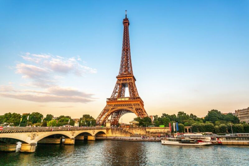 paris-eiffel-tower-stairs-climb-to-level-2-summit-option