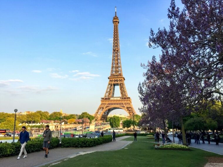 paris-eiffel-tower-stairs-climb-to-level-2-summit-option