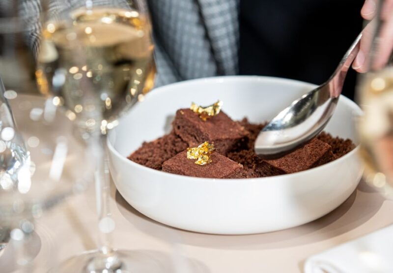 paris-eiffel-towers-madame-brasserie-3-course-lunch-1200