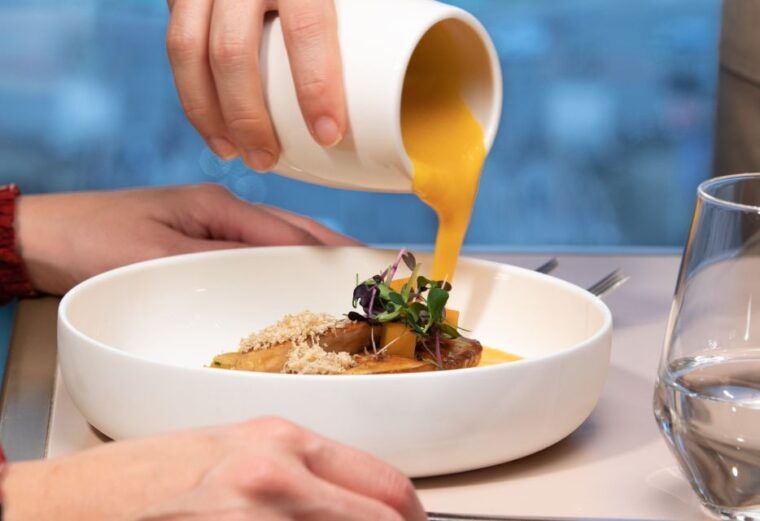 paris-eiffel-towers-madame-brasserie-lunch-experience