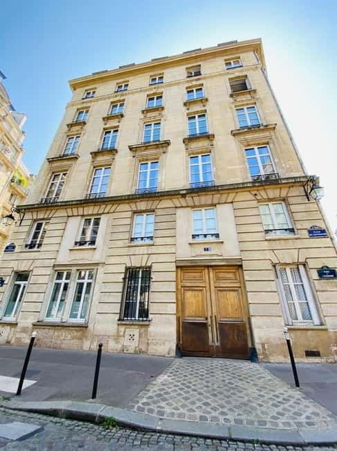 Paris: Emily Filming Locations Walking Tour - Key Points