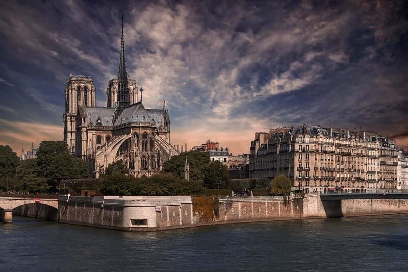 Paris Essentials : 4h Private Tour with a Local Guide ! - What Makes This Tour Stand Out