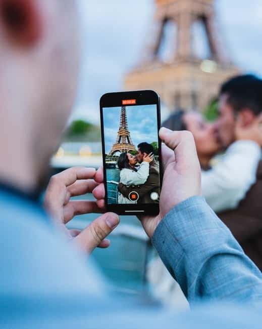 Paris: Evening River Cruise with Champagne & Food tasting - Is This Cruise Worth the Price?