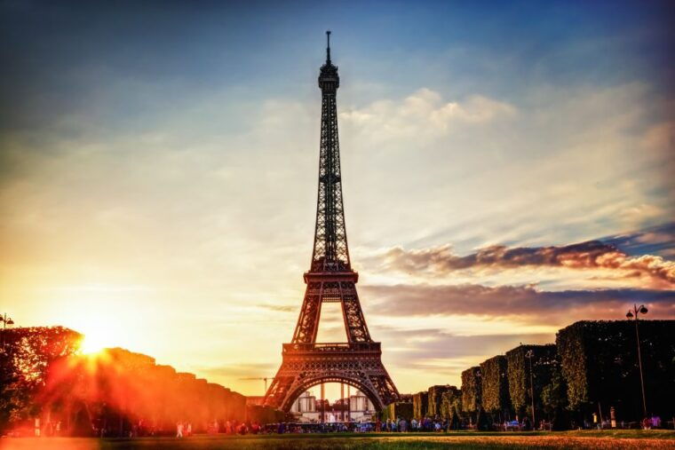 paris-evening-sightseeing-tour-and-moulin-rouge-show