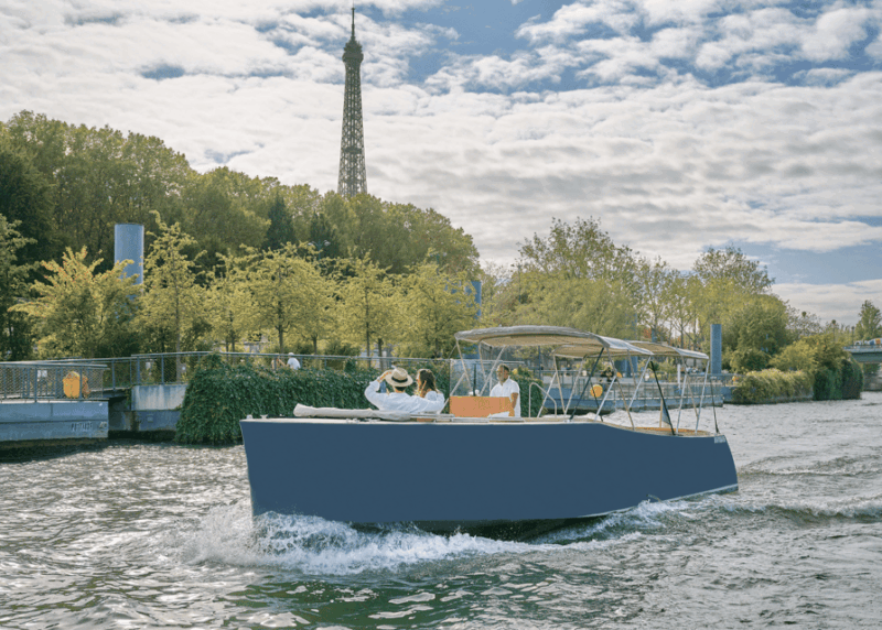 paris-exceptional-private-cruise-aboard-electric-boats