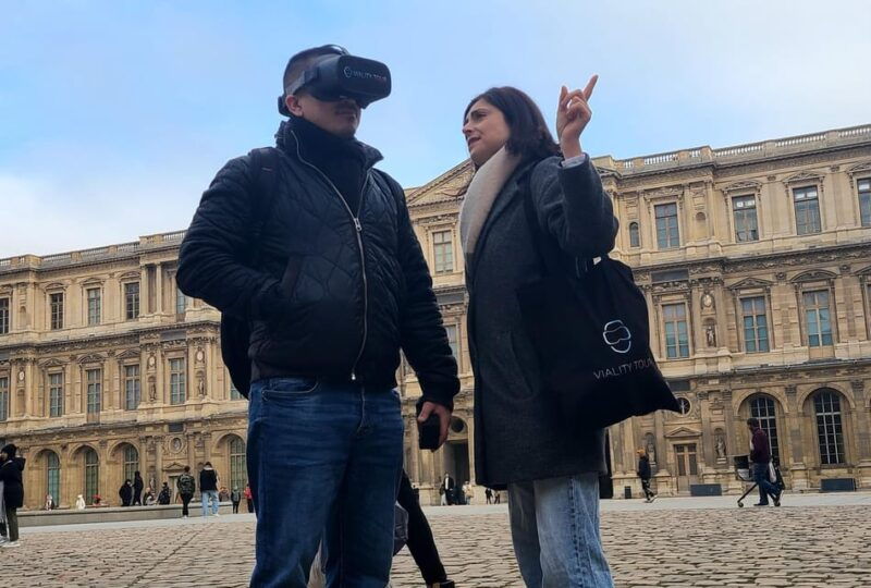 paris-experience-the-history-of-the-louvre-with-virtual-reality