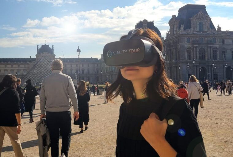 paris-experience-the-history-of-the-louvre-with-virtual-reality
