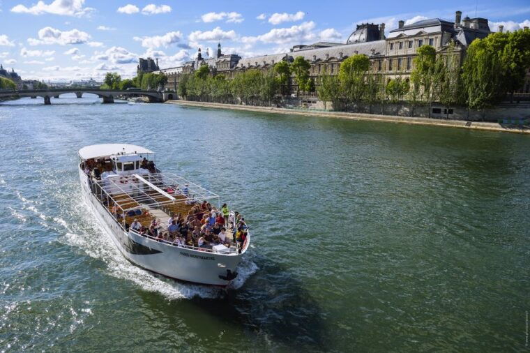 paris-family-friendly-river-seine-guided-cruise