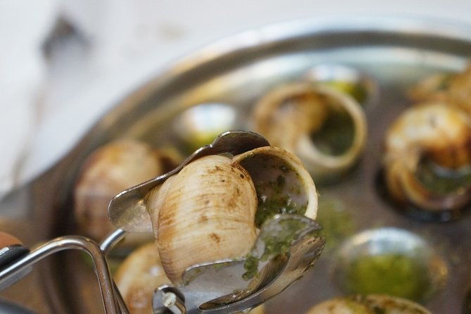 paris-first-time-private-tour-with-notre-dame-montmartre-arc-de-triomphe