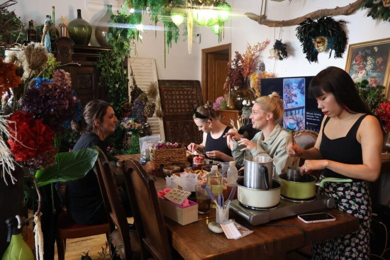 paris-floral-scented-candle-making-worskshop