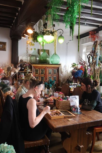 paris-floral-scented-candle-making-worskshop