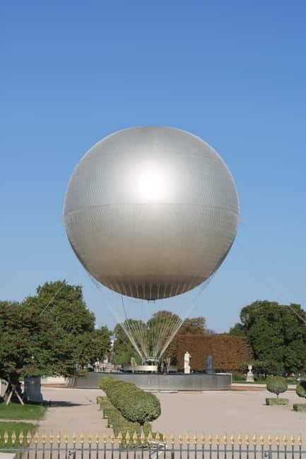 Paris: French Language Walking Tour (Learn & Walk) - Key Points