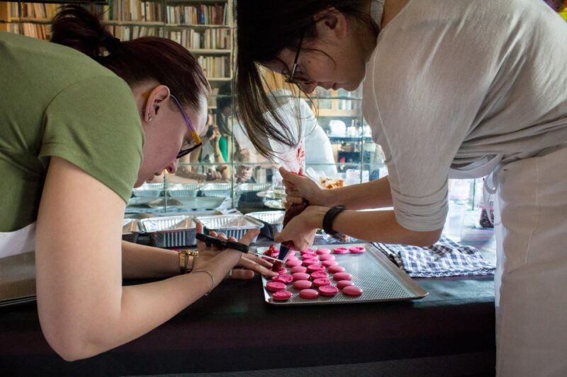 paris-french-macarons-baking-class-with-a-parisian-chef