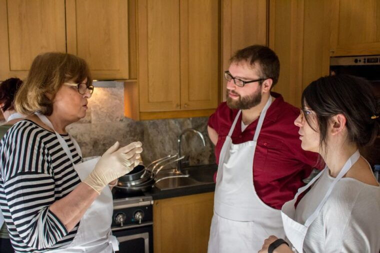 paris-french-macarons-baking-class-with-a-parisian-chef