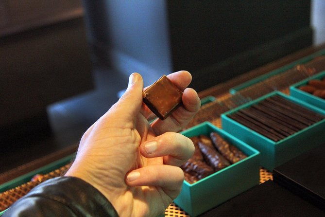 paris-french-sweets-tasting-tour-with-pastries-and-chocolates