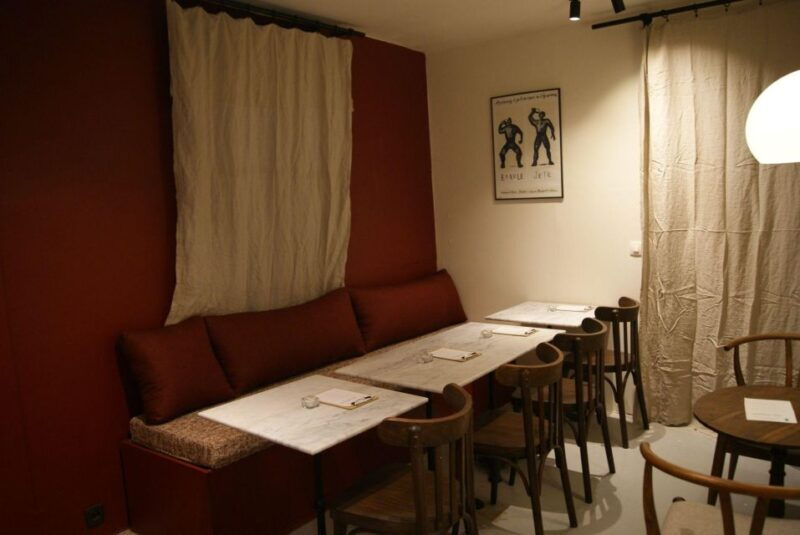 paris-french-wine-tasting-in-montmartre