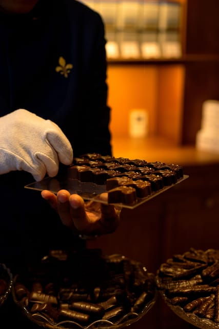 paris-gastronomy-wine-tour-by-a-culinary-school