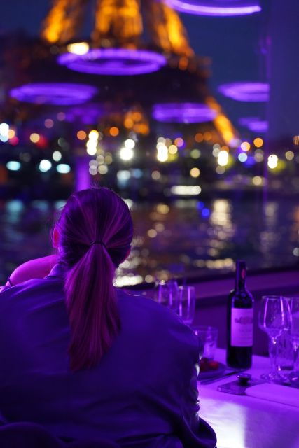 paris-gourmet-dinner-cruise-on-seine-river-with-live-music