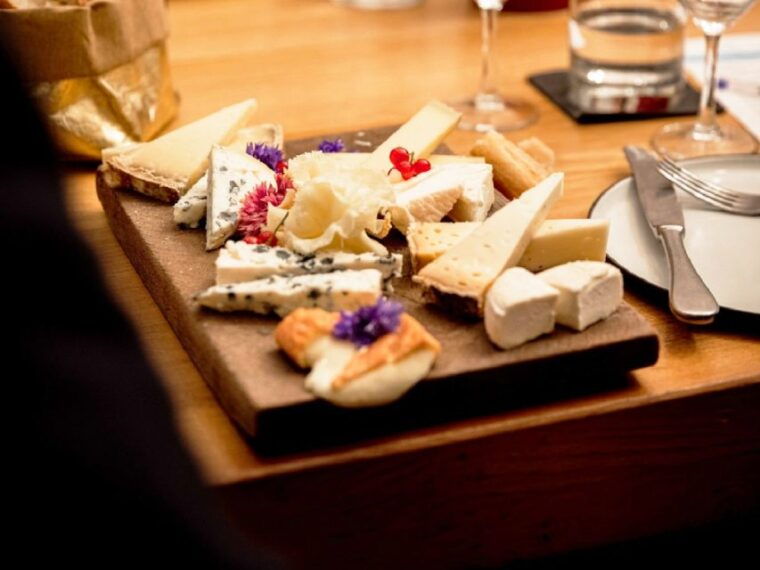 paris-gourmet-food-tour-with-over-10-tastings-and-wine