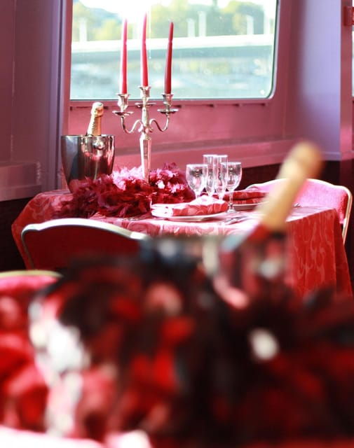 paris-gourmet-lunch-cruise-afternoon-dance
