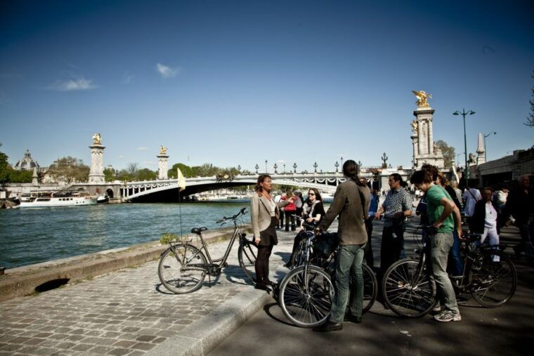 paris-guided-bike-tour-greatest-monuments-of-the-capital