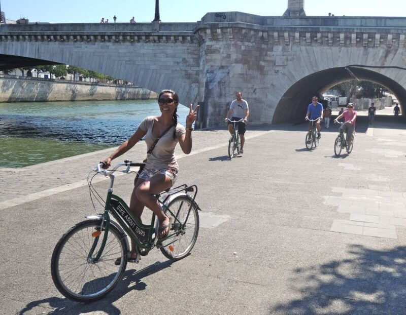 paris-guided-bike-tour-like-a-local