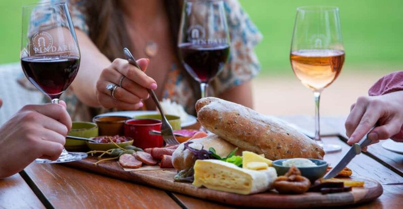 paris-guided-montmartre-walking-tour-with-food-wine