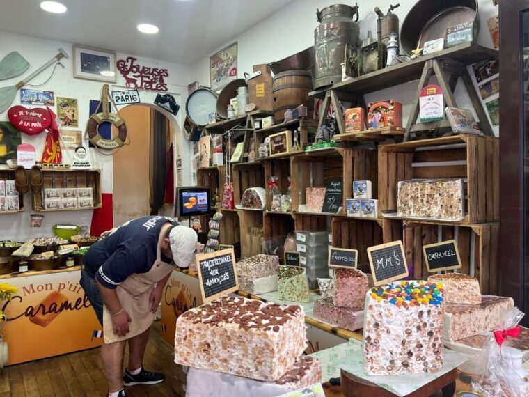 paris-guided-montmartre-walking-tour-with-food-wine