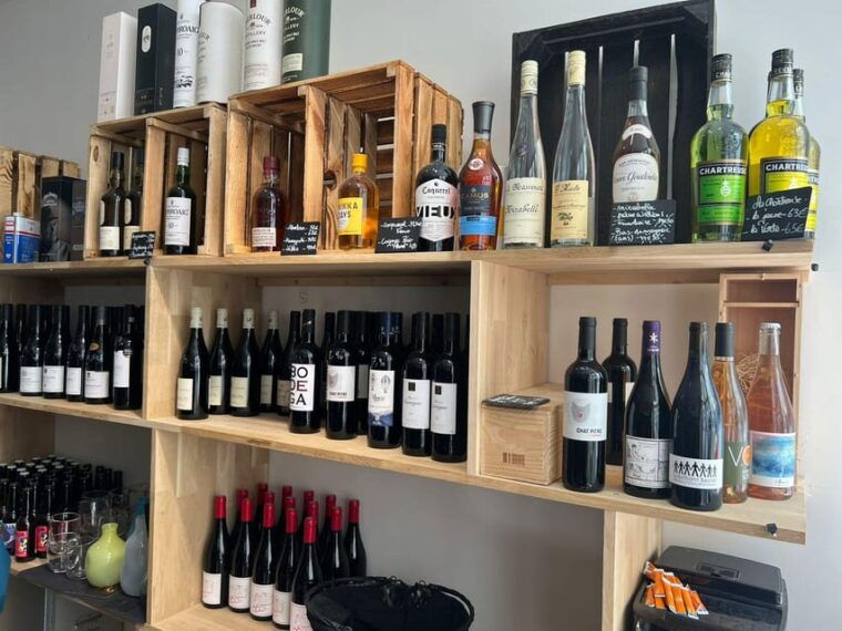 paris-guided-montmartre-walking-tour-with-food-wine