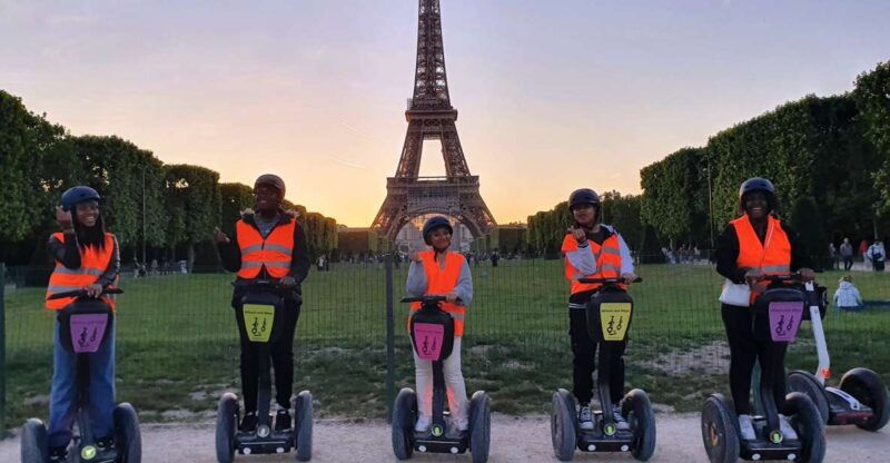 paris-guided-segway-tour-paris-by-night