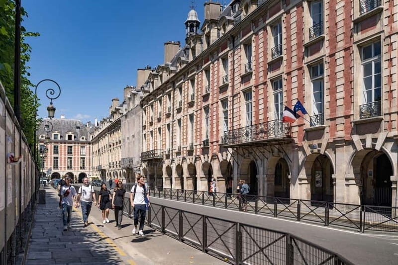 Paris: Guided Walking Tour of the Marais - Discovering the Architectural Gems