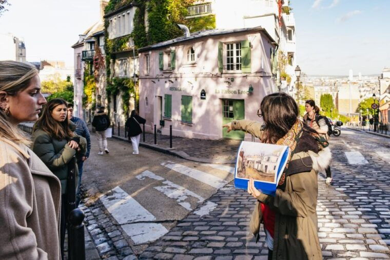 paris-hidden-gems-of-montmartre-with-local-guide