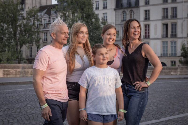 paris-historic-islands-walk-seine-notre-dame-louvre-view