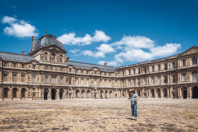 paris-historic-islands-walk-seine-notre-dame-louvre-view