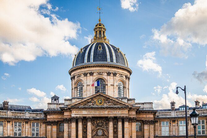 Paris Historic Islands Walk: Seine, Notre Dame & Louvre Views - FAQ