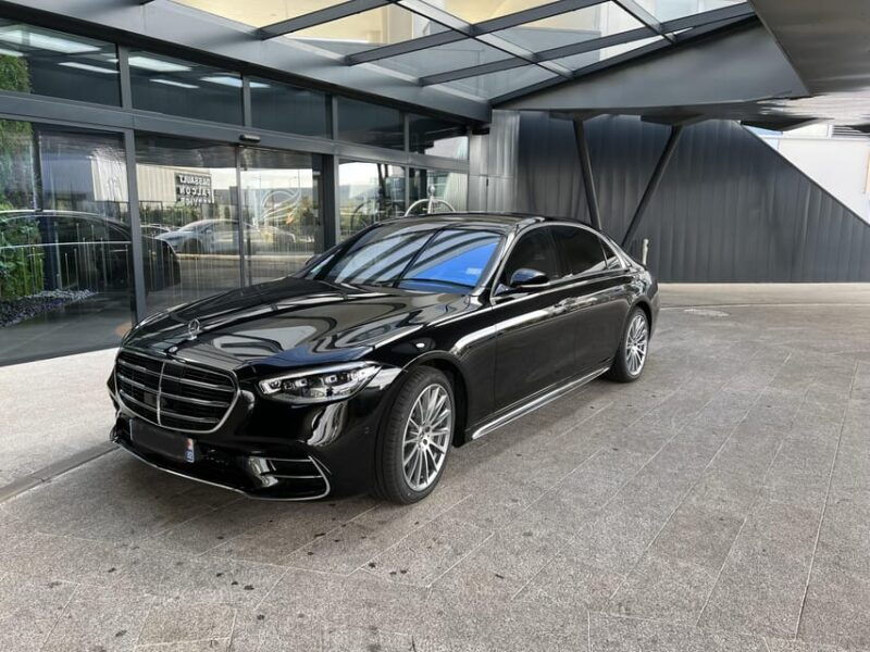 paris-historic-monuments-private-mercedes-limousine-charter