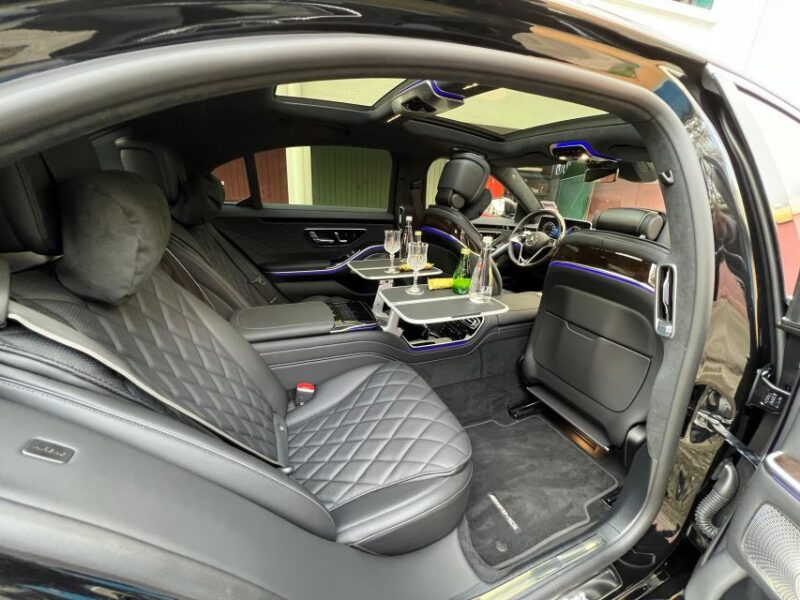 paris-historic-monuments-private-mercedes-limousine-charter