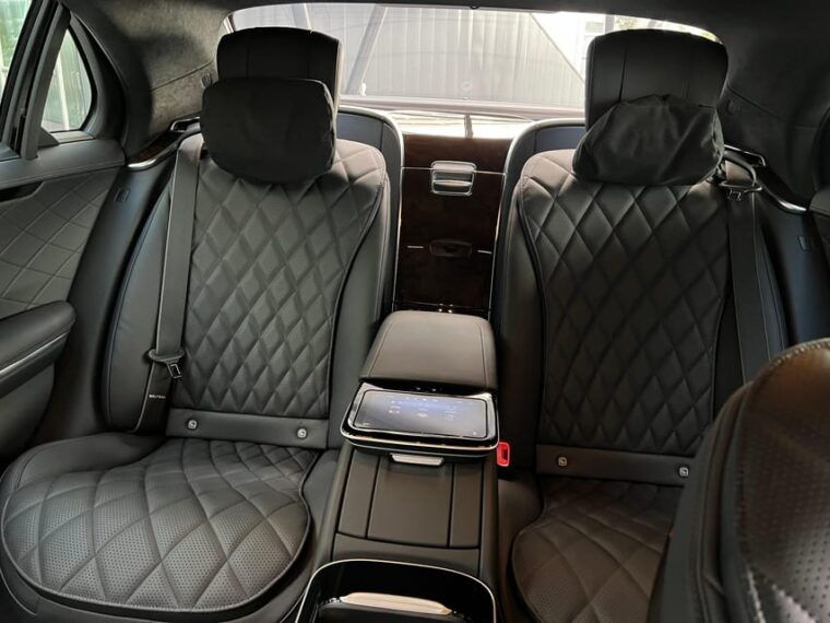 paris-historic-monuments-private-mercedes-limousine-charter