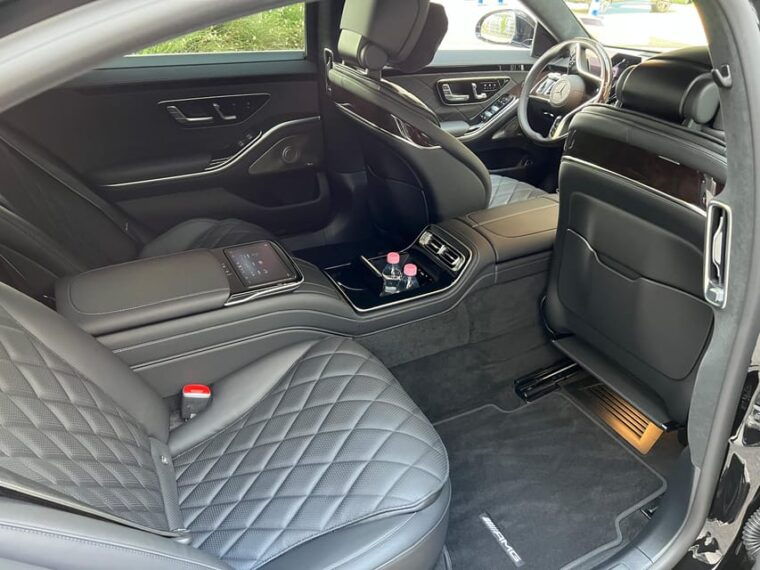 paris-historic-monuments-private-mercedes-limousine-charter